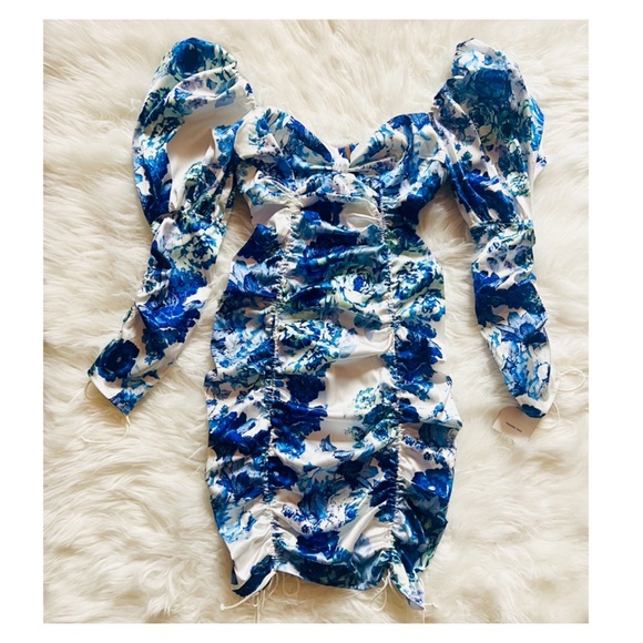 New! FOR LOVE & LEMONS Ruched Floral Bodycon Mini Dress - Picture 6 of 12